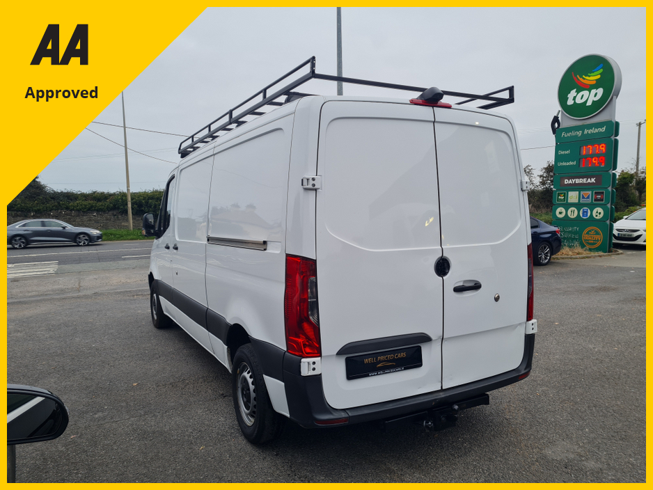 2019 Mercedes-Benz Sprinter - image 12