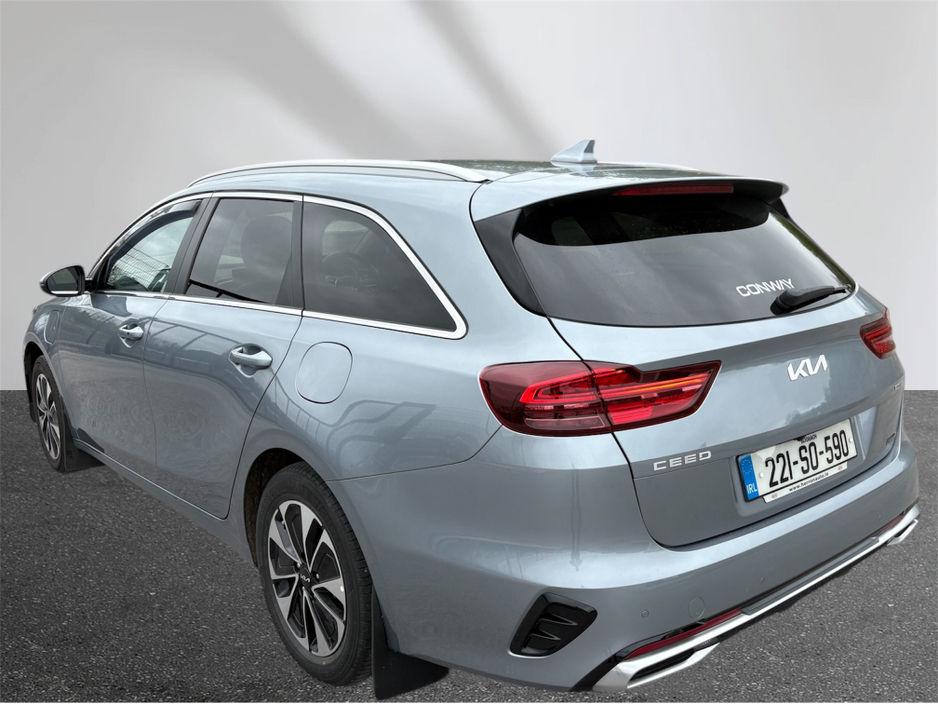 2022 Kia Ceed - image 7