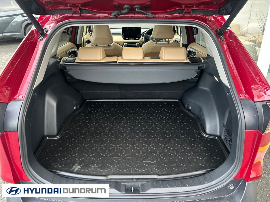 2024 Toyota Rav4 - image 7