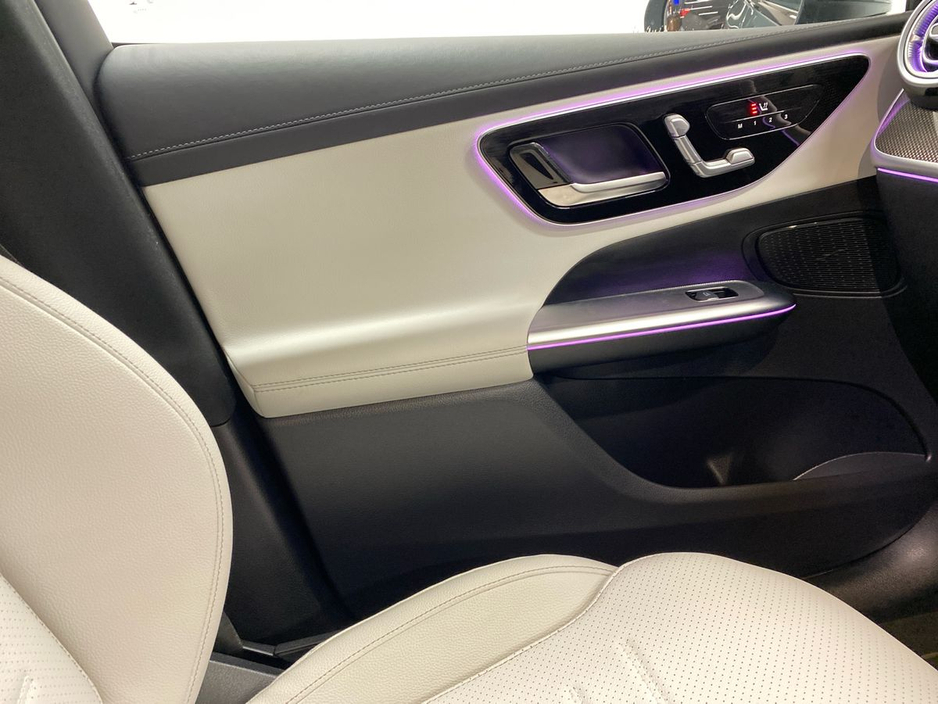 2025 Mercedes-Benz GLC Class - image 14