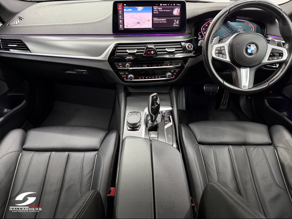 2022 BMW 5 Series - image 16