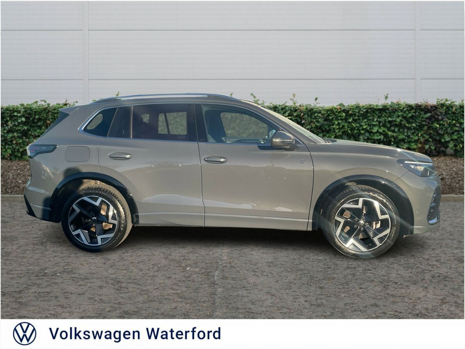 2025 Volkswagen Tiguan R-LINE 75 2.0TDI DSG 150HP €54,975