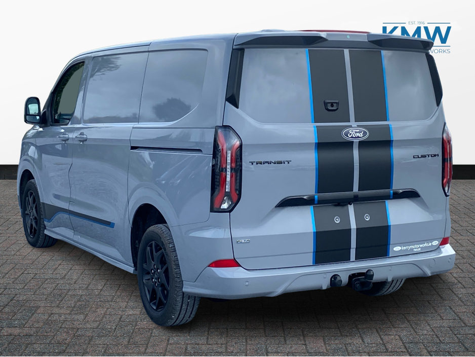 2026 Ford Transit Custom - image 6