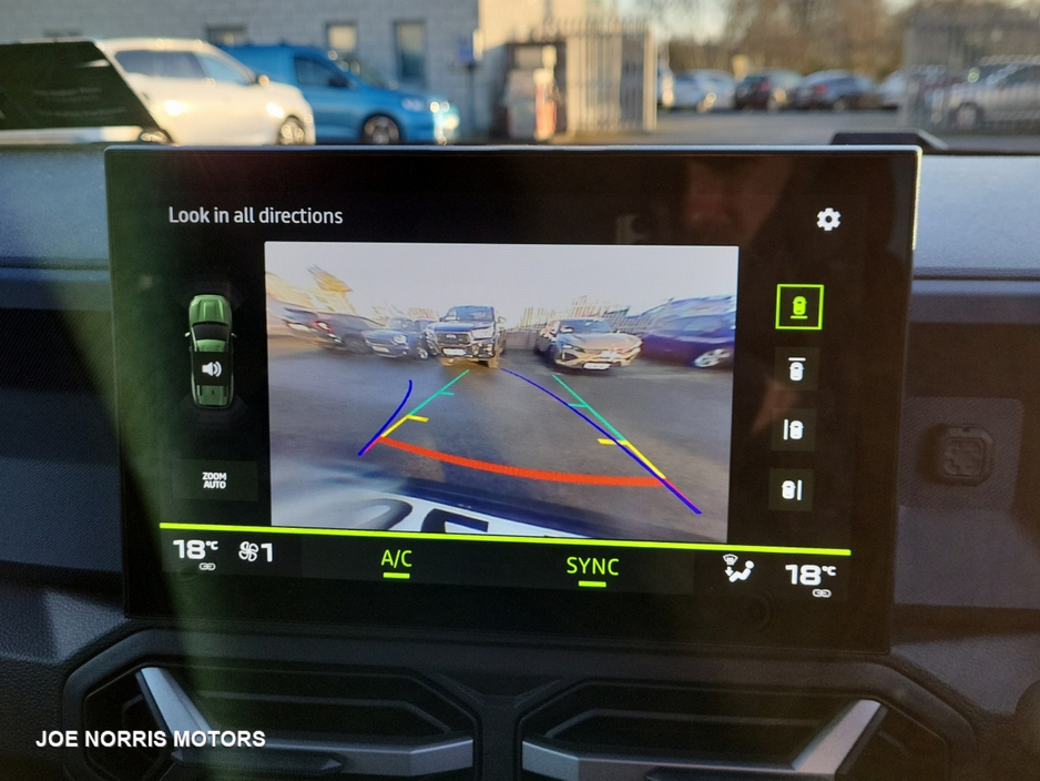 2025 Dacia Bigster EXPRESSION TCE 140 LOW KMS €30,995