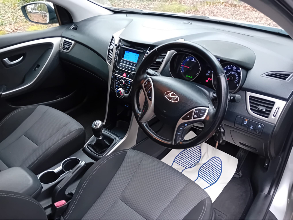 2015 Hyundai i30 - image 9