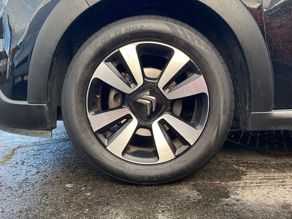 2021 Citroen C3 Flair Puretech 1.2 Automatic €17,950