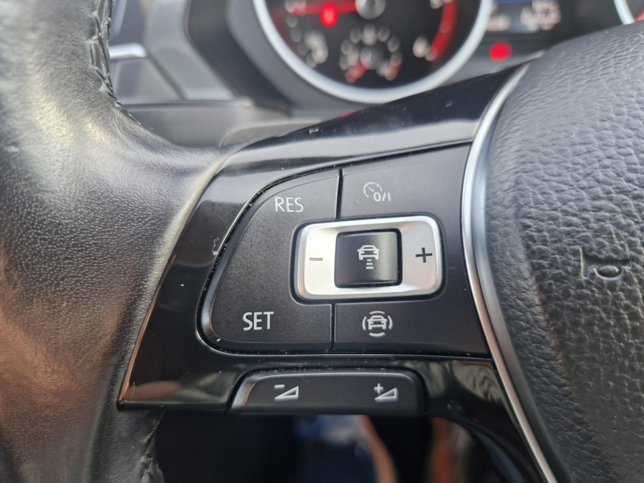 2019 Volkswagen Tiguan - image 13