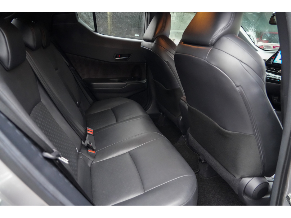 2019 Toyota C-HR - image 6