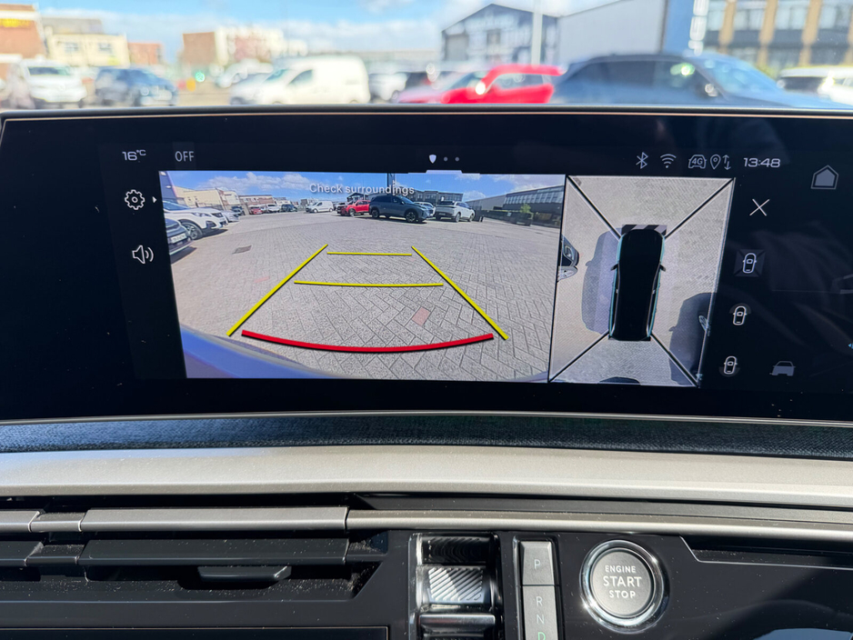 2025 Peugeot 5008 - image 12