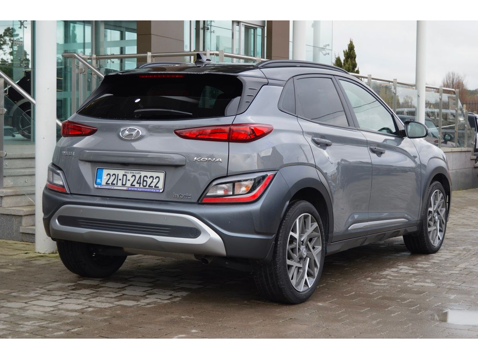 2022 Hyundai Kona - image 3