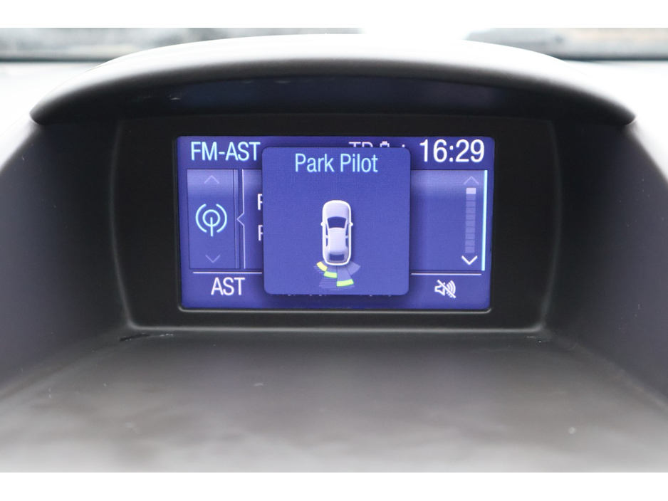 2017 Ford Fiesta - image 18