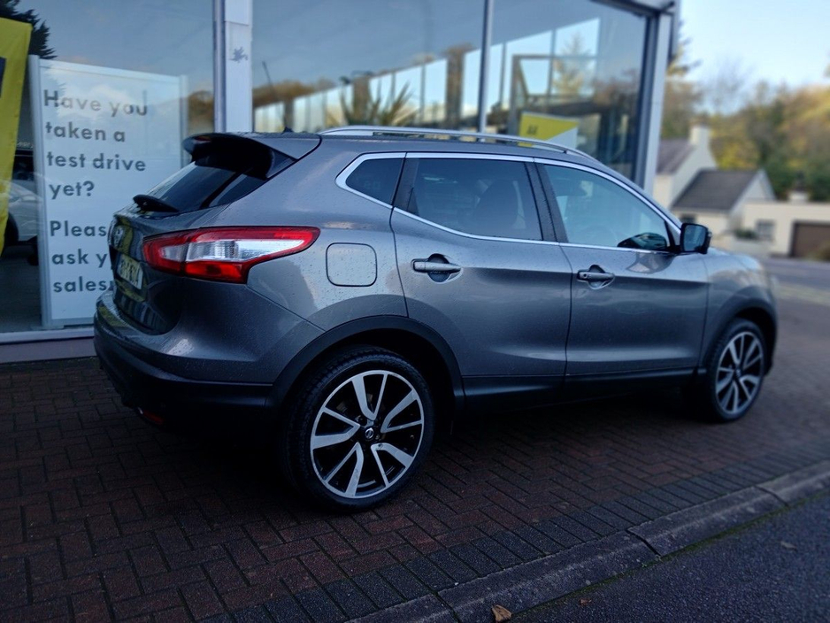 2015 Nissan Qashqai 1.6 DCi TECKNA, Grey met, Very Clean €8,950