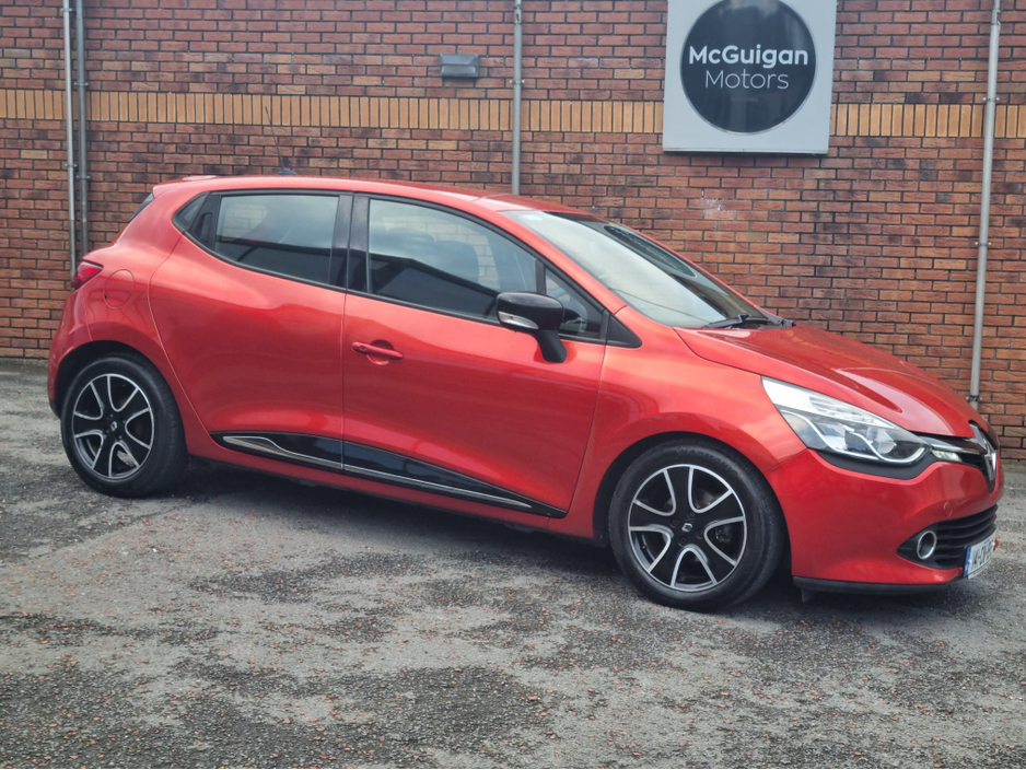 2014 Renault Clio - image 3
