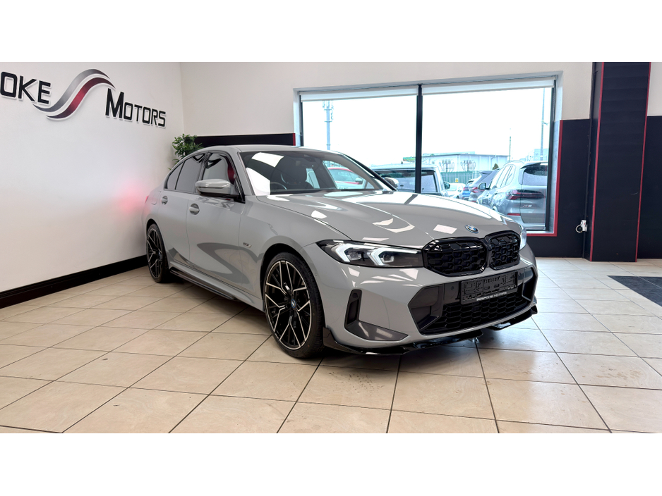 2023 BMW 3 Series - image 19