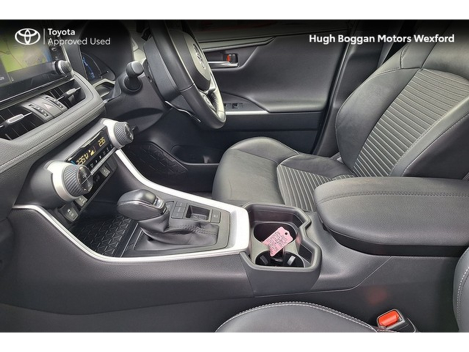 2022 Toyota Rav4 - image 16