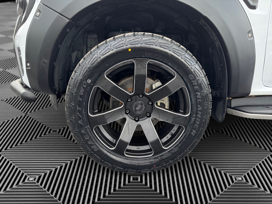 2025 Ford Ranger - image 9