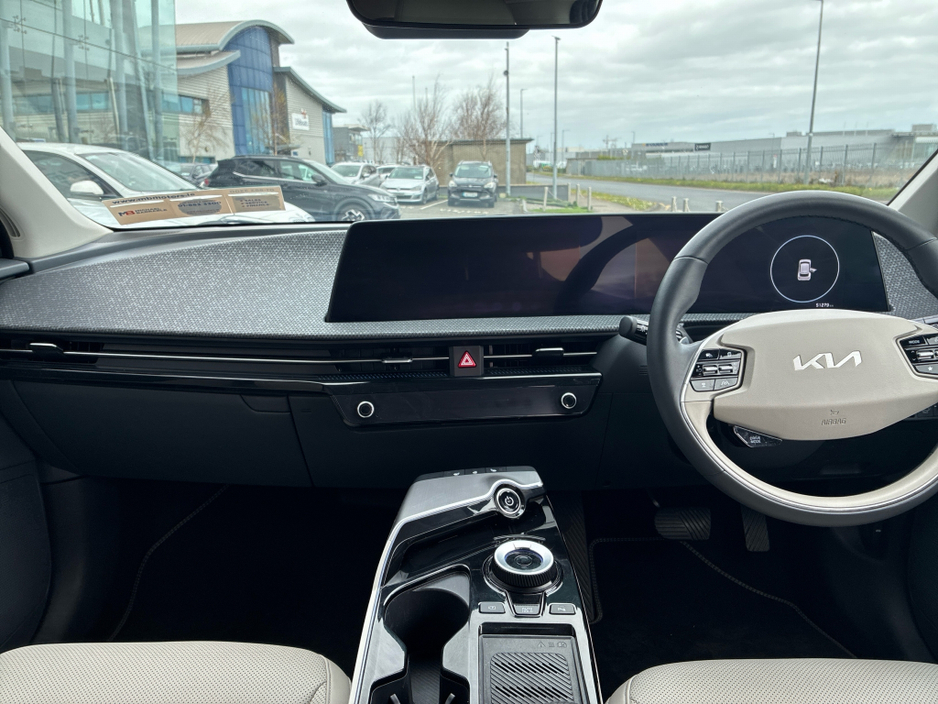 2022 Kia EV6 - image 8