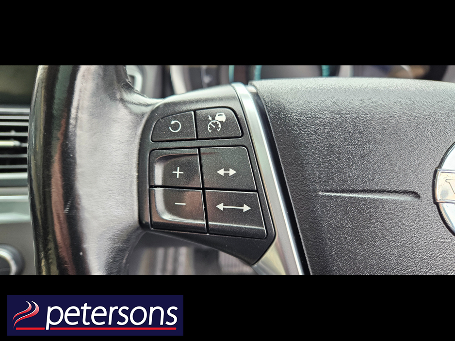 2013 Volvo XC60 - image 23