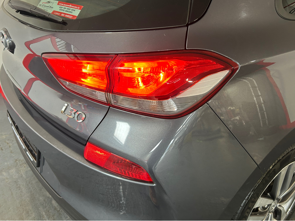 2018 Hyundai i30 - image 11