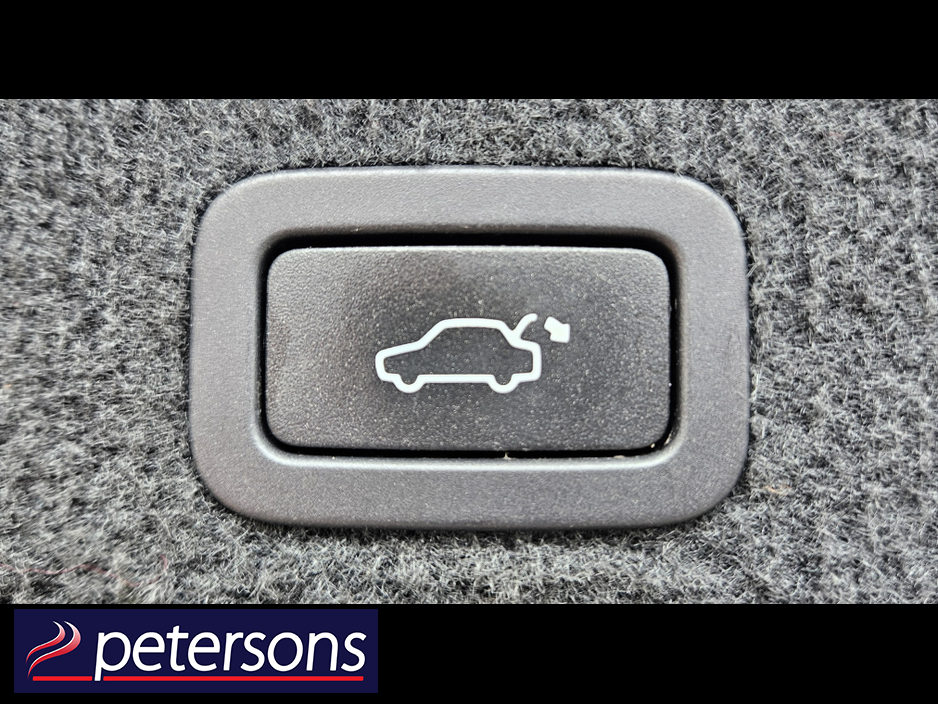 2013 Volvo XC60 - image 10