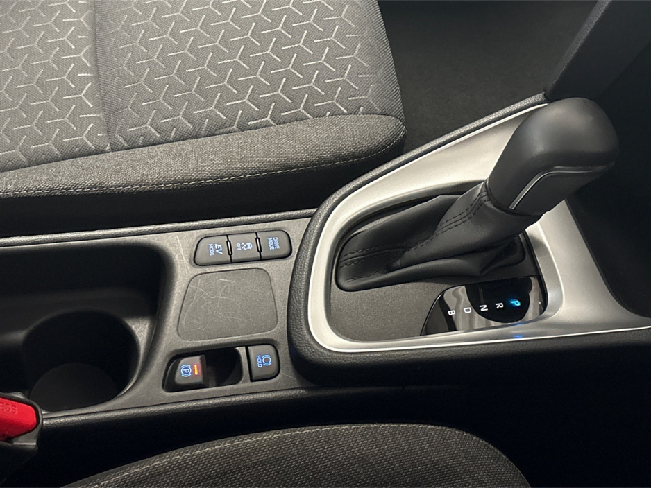 2023 Toyota Yaris CR LUNA**TOUCHSCREEN BLUETOOTH MEDIA**SEMI DIGITAL DASH**REVERSE CAMERA**PARKING SENSORS**MULTIFUNCTIONAL STEERING WHEEL**CRUISE CONTROL**KEYLESS START*8AUTO LIGHTS**AUTO WIPERS**ISOFIX** €26,795