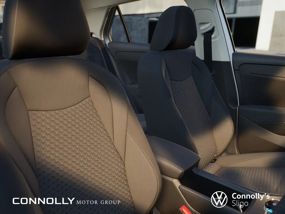 2026 Volkswagen T-Roc - image 5