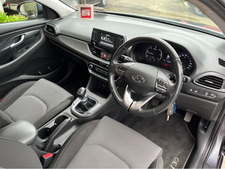 2019 Hyundai i30 - image 14