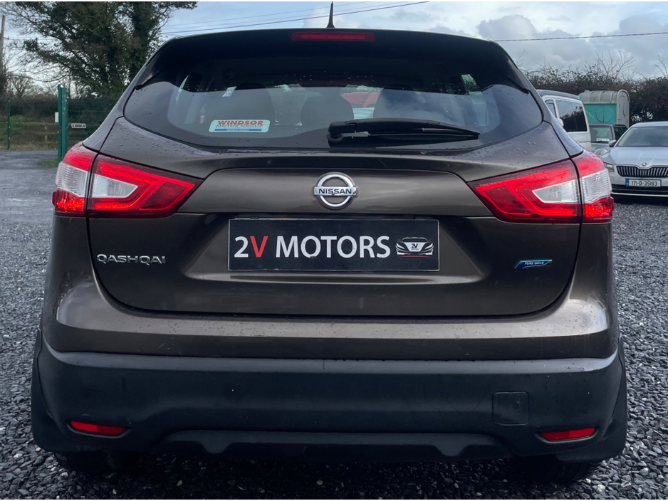 2015 Nissan Qashqai 1.5 DSL SV 4DR LOW KM €8,950