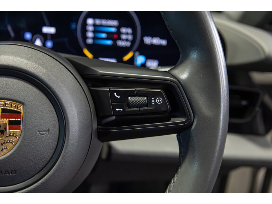 2023 Porsche Taycan Taycan Sport Turismo €71,950