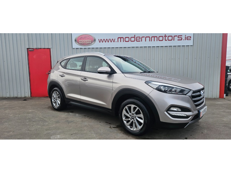 2015 Hyundai Tucson - image 8
