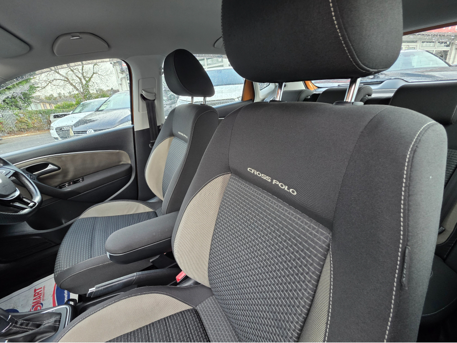 2015 Volkswagen Polo CROSS ( 152 REG ) 1.2 TSI HIGHLINE  CROSS EDITION / PARKING SENSORS / CLIMATE CONTROL // ONLY 58,060KLMs / SIMI DEALER // €11,950
