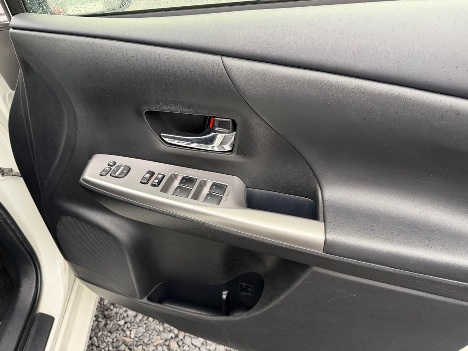 2019 Toyota Prius - image 21