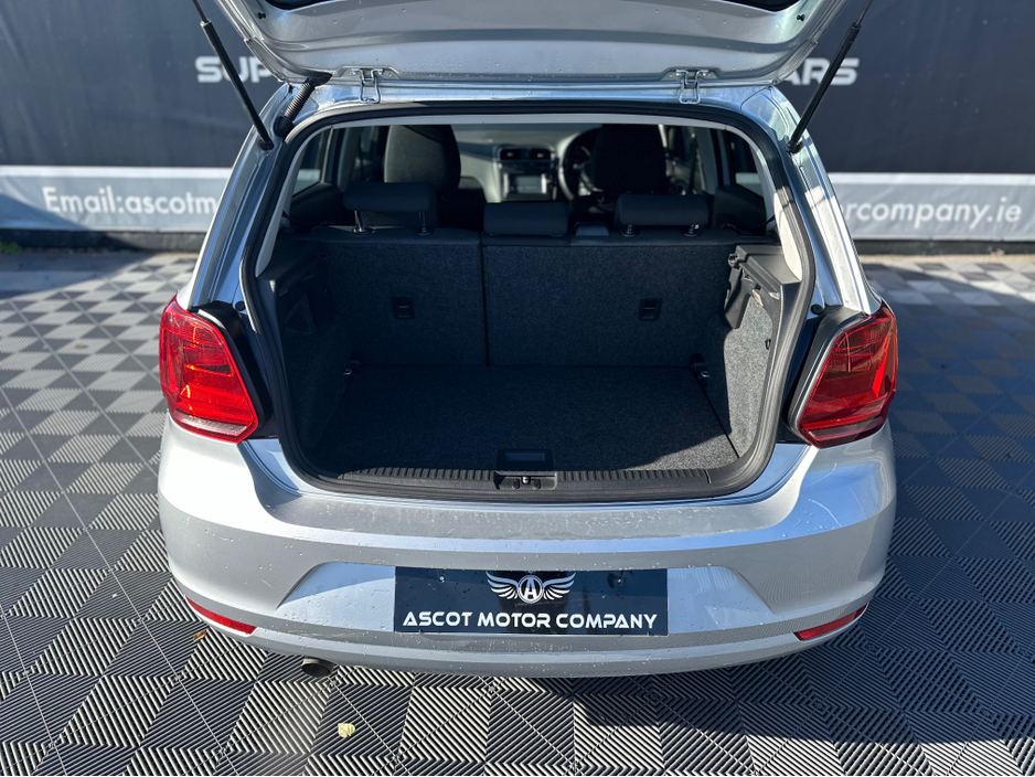 2015 Volkswagen Polo - image 5