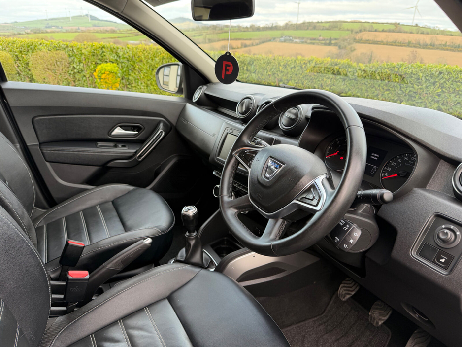 2019 Dacia Duster - image 11