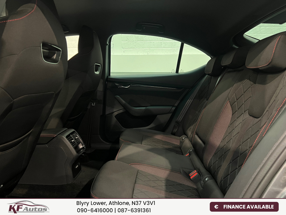 2023 Skoda Octavia - image 14