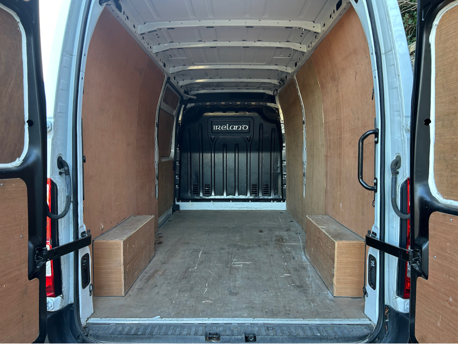 2021 Renault Master RED EDITION FWD 3T5 2DR €17,950