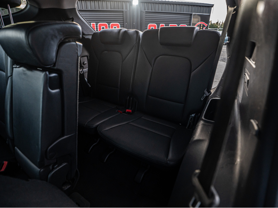 2014 Hyundai Santa Fe - image 37