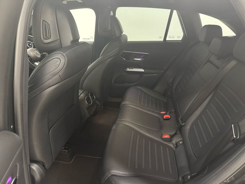 2023 Mercedes-Benz GLC Class - image 13