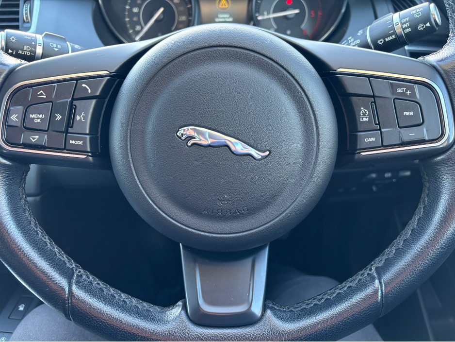 2019 Jaguar E-Pace - image 14