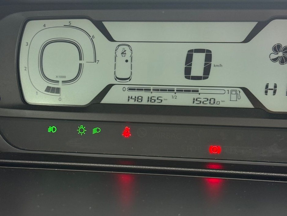 2014 Citroen C4 - image 13