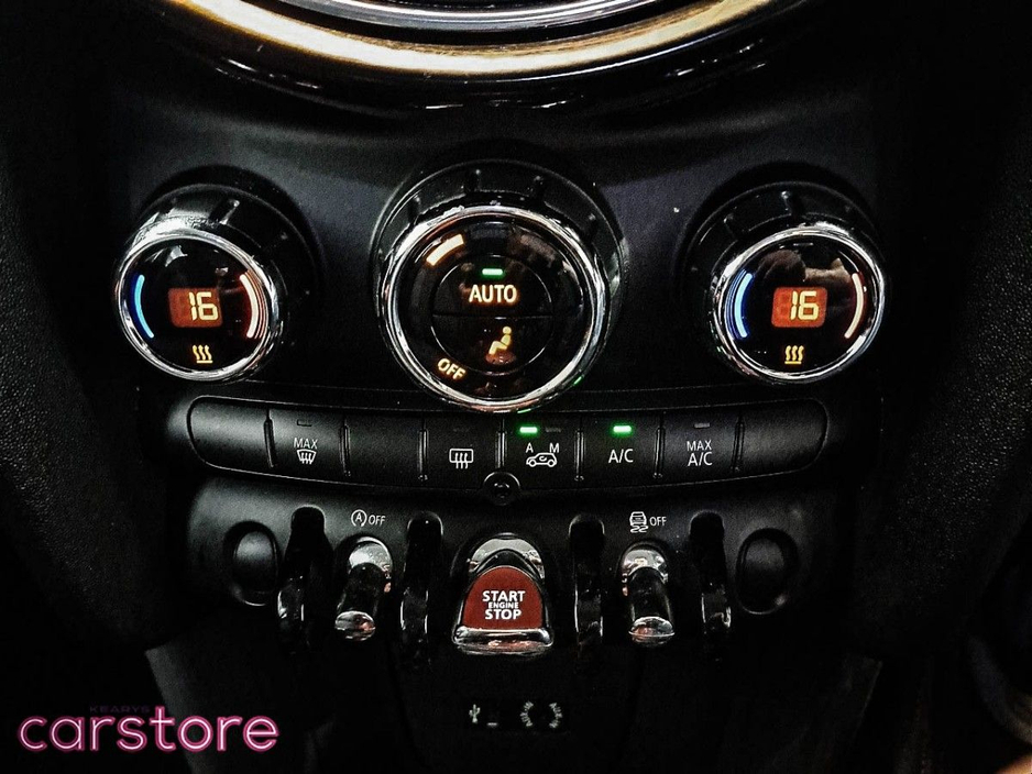 2016 MINI Hatch - image 19