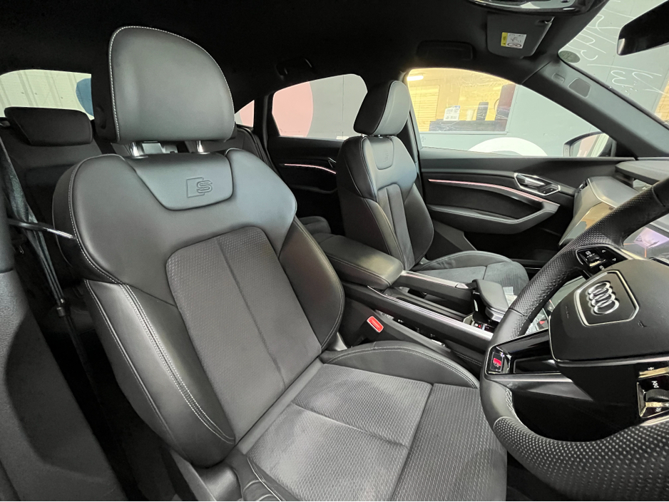 2023 Audi Q8 - image 14