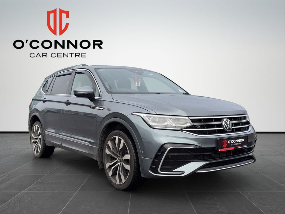 2022 Volkswagen Tiguan Allspace 2.0D AUTO R-LINE "Pan roof above you, DSG doing the work for you — driving doesn’t get easier than this" €44,888