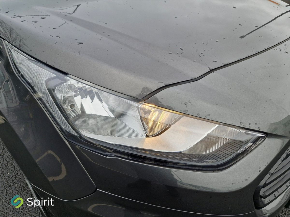 2020 Ford Transit - image 19