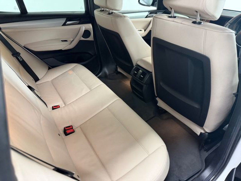 2016 BMW X3 - image 12