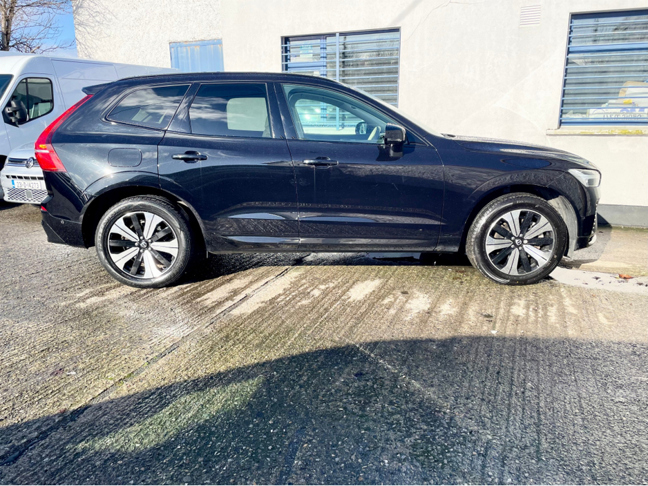 2023 Volvo XC60 T6 RECHARGE PHEV PLUS DARK AWD AUTO 5DR €39,995