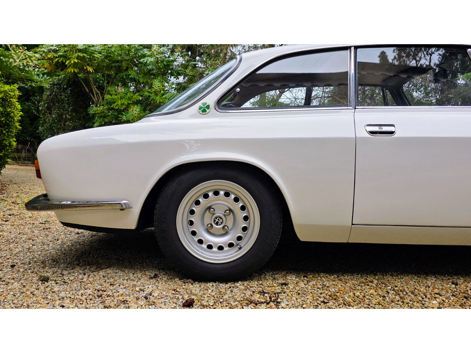 1971 Alfa Romeo GT Junior 1300 - image 12