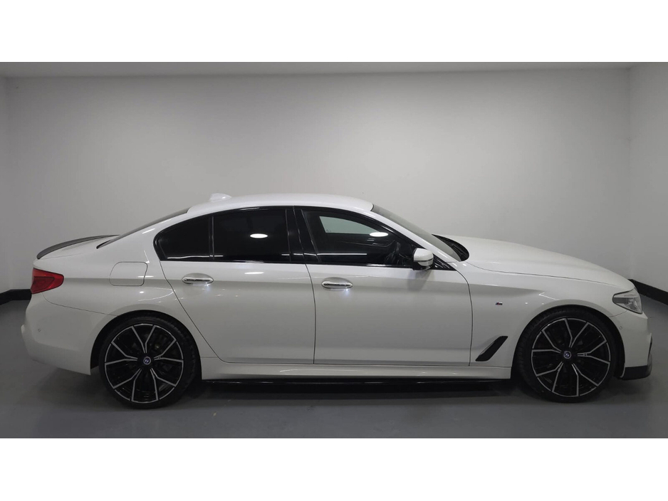 2017 BMW 5 Series 520d M Sport Auto €27,950