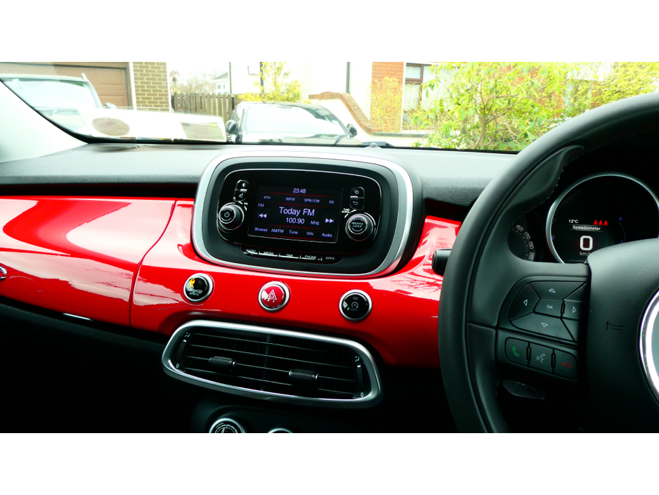 2017 Fiat 500X - image 10