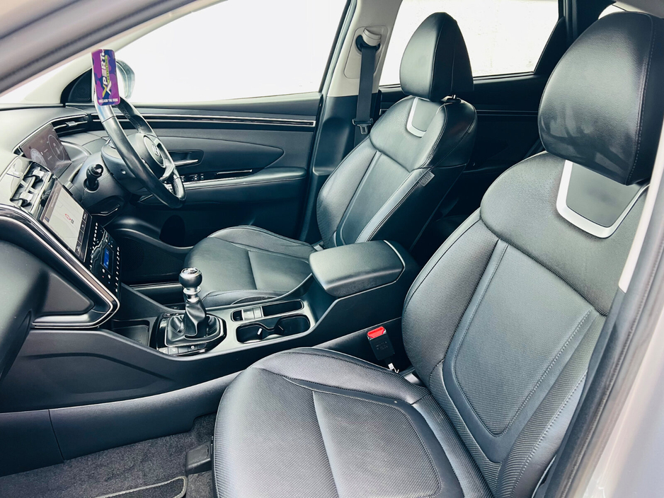 2022 Hyundai Tucson - image 8